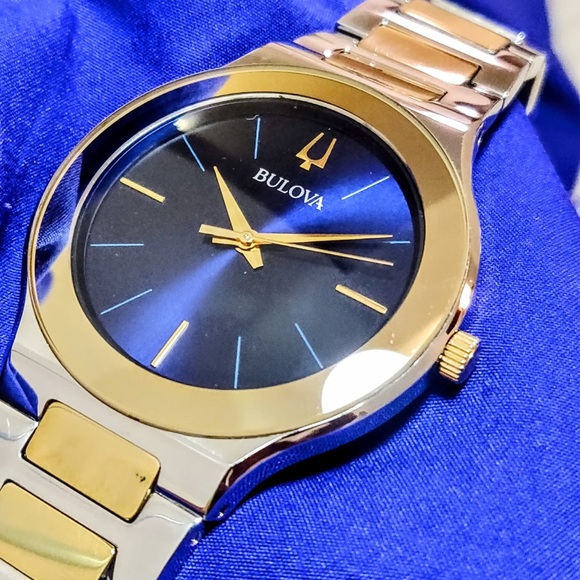 Bulova Futuro Millenia Luxury Classic Mens Watch 43mm Like New - Picture 1 of 11
